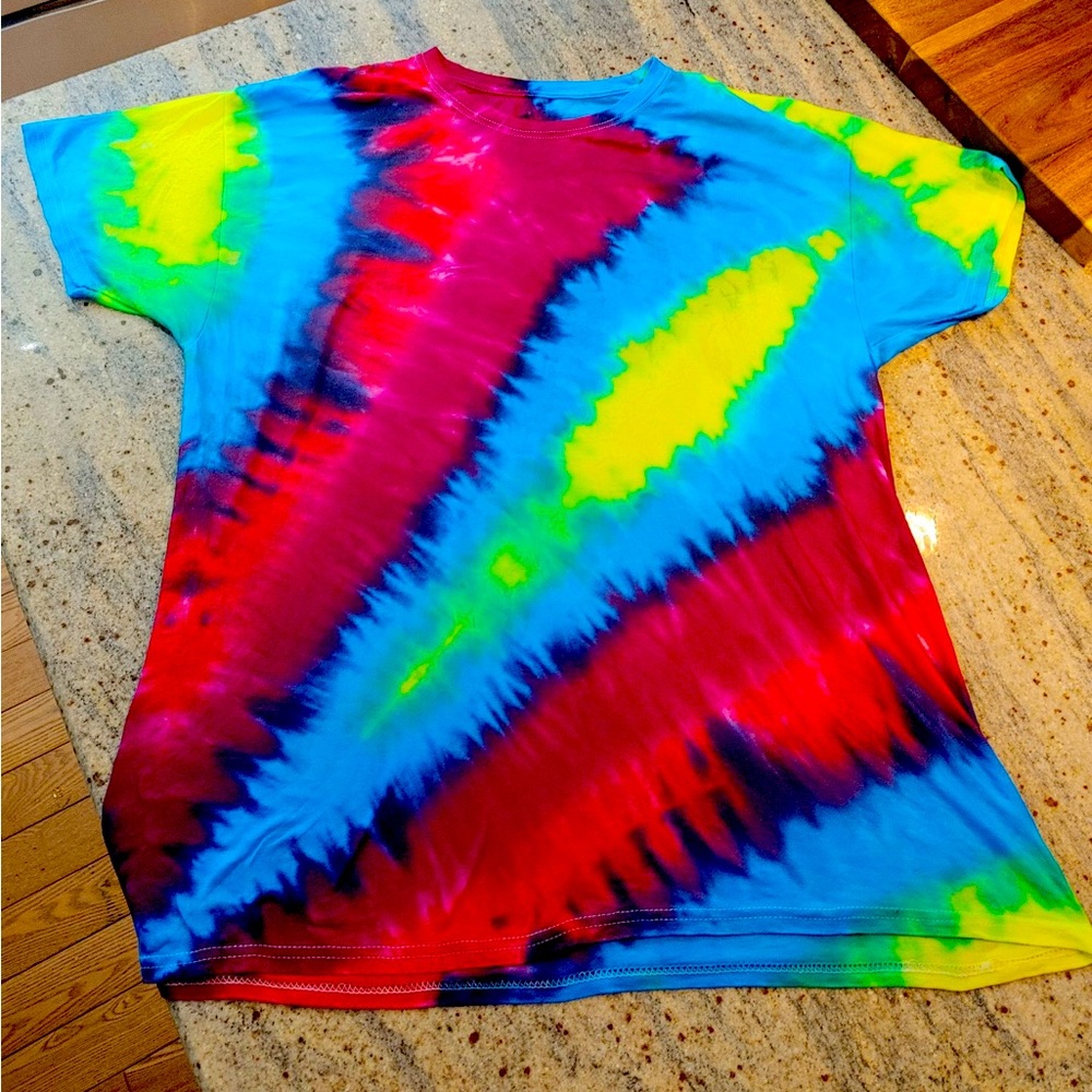 “Cosmic Tiger” size L men’s shirt-handmade by the HD family.